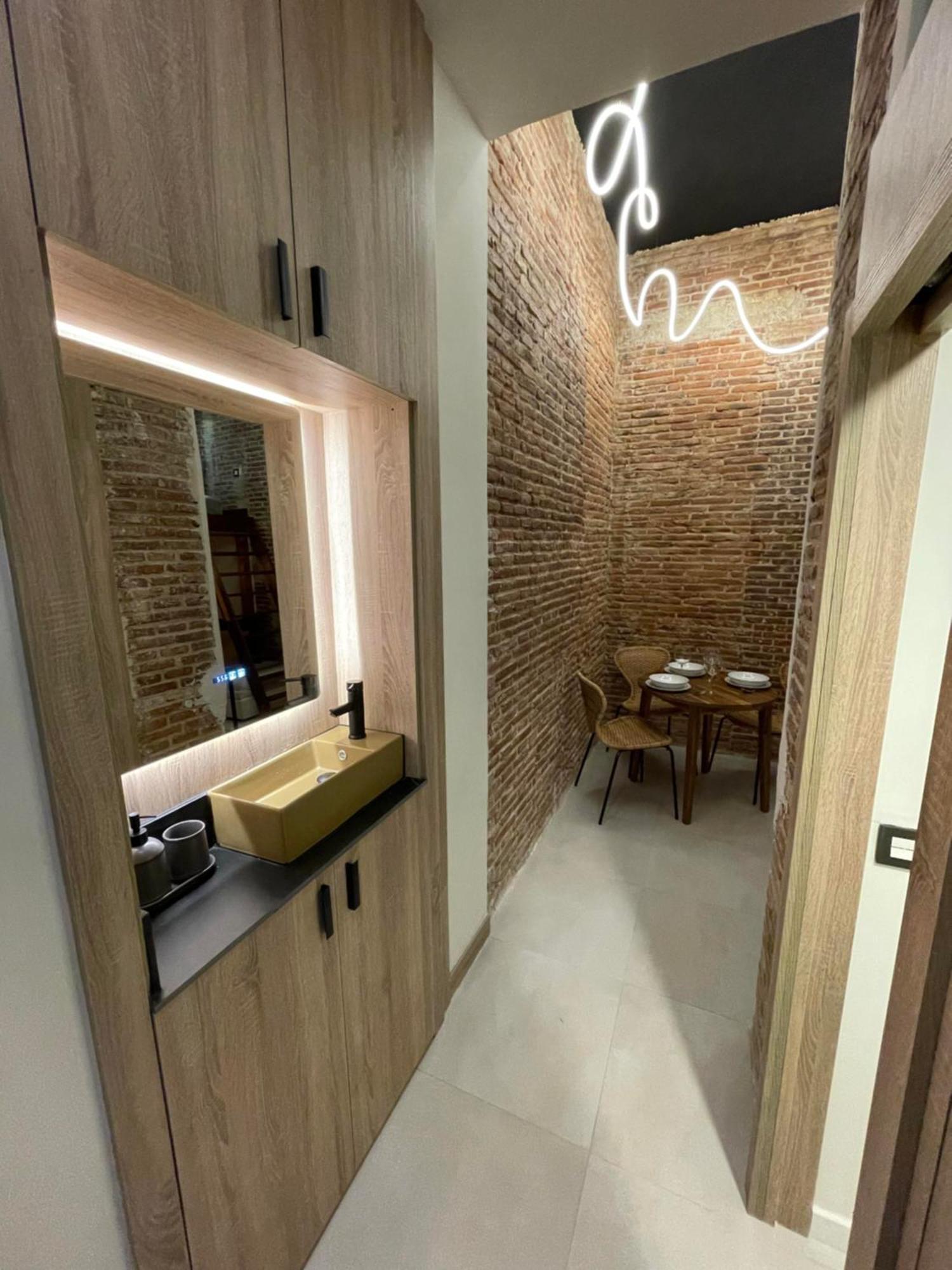 Apartamento Moderno En Edificio Historico Мадрид Екстериор снимка
